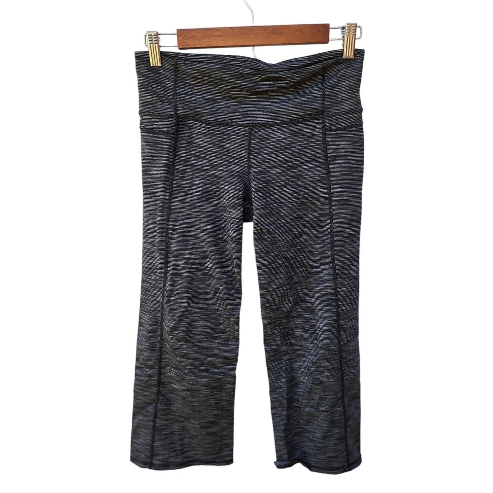 Athleta Space Dye Gray Energy Power Up Stretch Capri Legging Size Medium